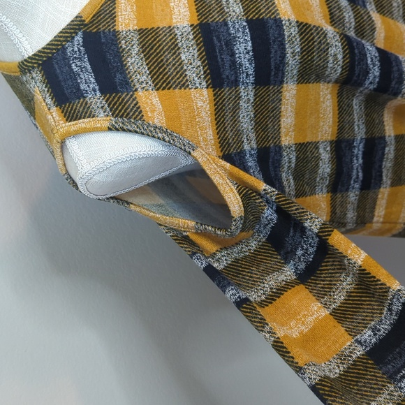 Cold Shoulder Plaid Sweater - Picture 2 of 6